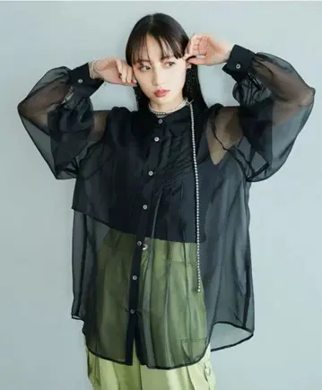 HARE 파트 플리츠 시어 셔츠 블랙