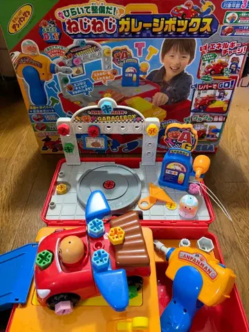 호빵맨 열고 정비하자! 나사나사 차고 박스