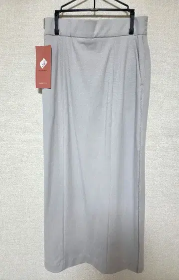 GLOBAL WORK 우츠쿠 실루엣 아이라인 스커트