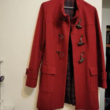 빨간색 더플 코트 컴시즘