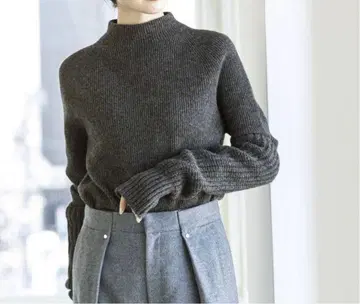 암워머 포함 니트 그레이