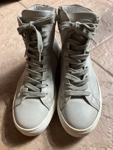 AmB 하이컷 가죽 스니커즈 사이즈 37 ( 약 23.5~24cm )