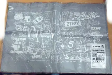 계속 한밤중이면 좋을 텐데 팝업 스토어 쇼핑백 대