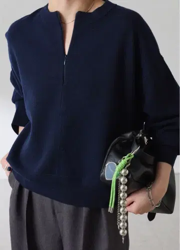 네이비 하프 지퍼 니트 긴팔