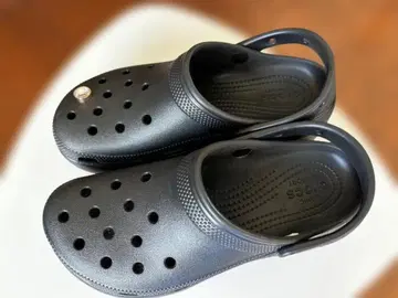 Crocs 클래식 플랫폼 크로그 위민 (지비츠 포함)