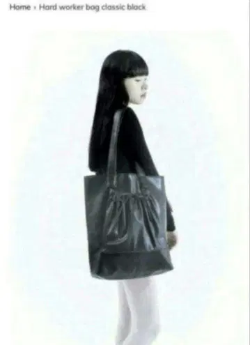 AKIKOAOKI Hard worker bag classic black