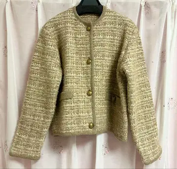 Mila Owen 베이지 금장 버튼 트위드 니트 자켓 M