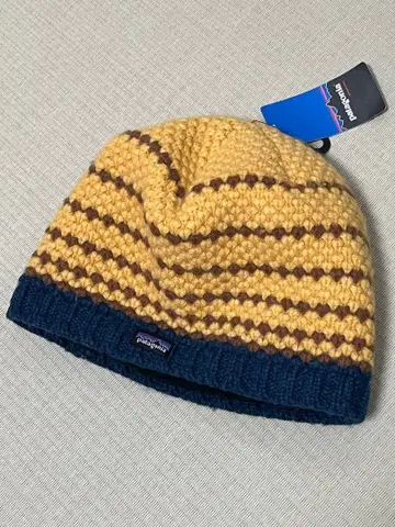 새상품 미사용 patagonia 니트 모자 스트라이프 디자인