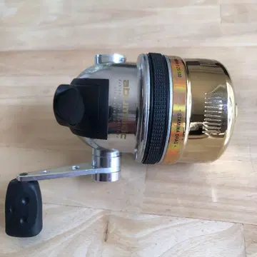 Abumatic 스핀캐스트 릴