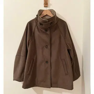 A DAY IN THE LIFE 코쿤 슬리브 코트 모카 FREE