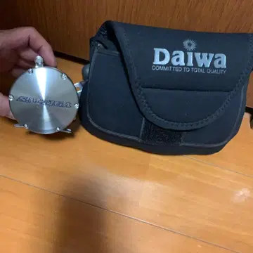 Daiwa Z20L SALTIGA 베이트 낚시릴