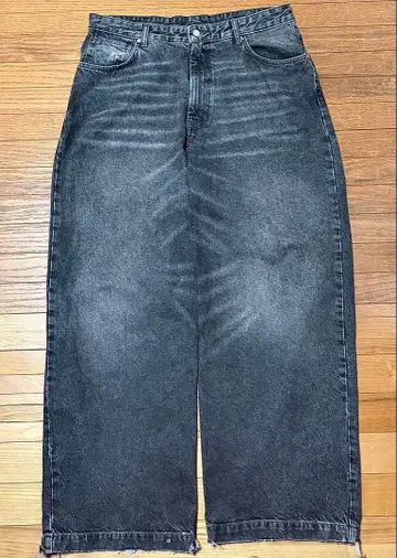 ZARA 슈퍼 배기 단종 완판템 엑스트라 배기 44