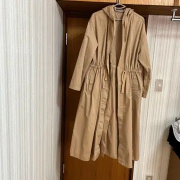 후드 부착 롱 코트 멋스러운 베이지