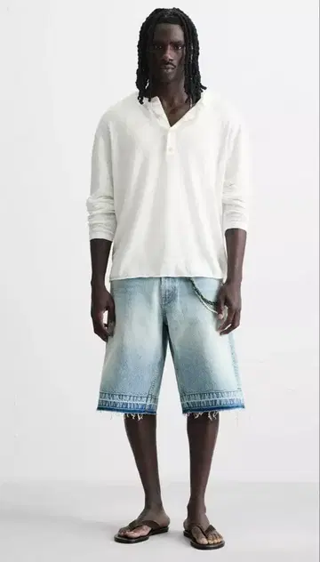 자라 배기 핏 데님 하프 팬츠