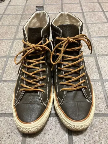 Converse 다크 브라운 가죽 하이컷 스니커즈 (약 20년 전)