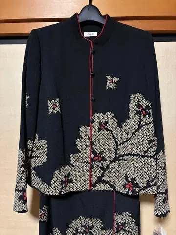 단고 크레이프 원단 수트