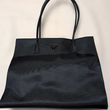 GUESS 블랙 토트백