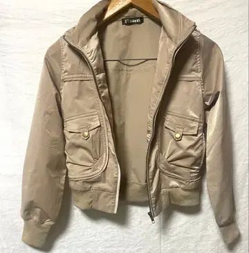 로세리 베이지 후드 부착 자켓 가을