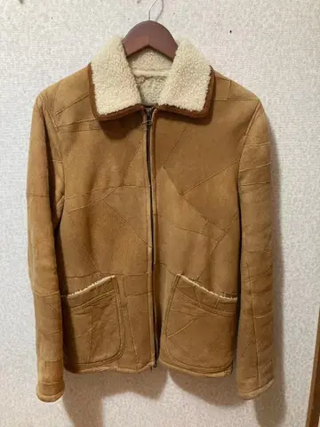 베이지 무스탕 스웨이드 자켓 보아