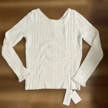 프로포션 바디드레싱 화이트 니트