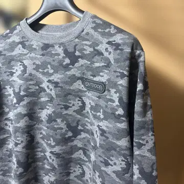 OUTDOOR 카모 패턴 트레이닝복 LL
