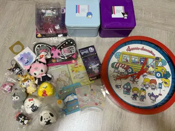 산리오 굿즈 모음