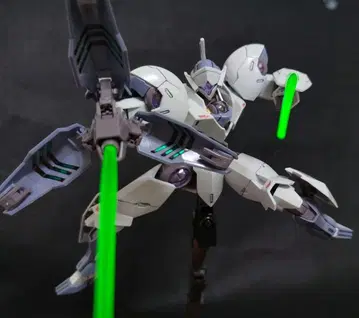 1/144 HG 미카에리스 완성품