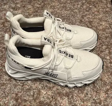 BEAXIS 화이트 스니커즈