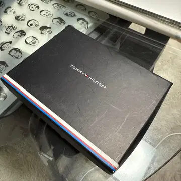 TOMMY HILFIGER 블랙 카드 케이스