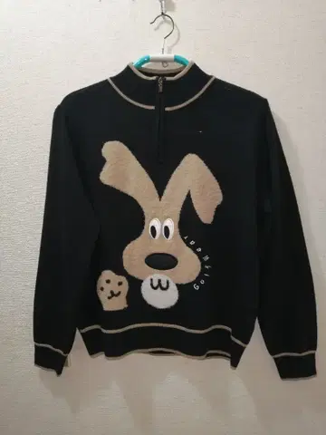 MU SPORTS의 강아지 디자인 니트 하프 지퍼 니트 우에사코