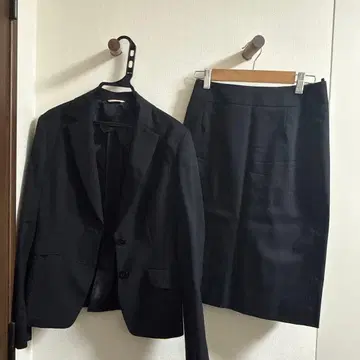 블랙 취업 정장 싱글 버튼