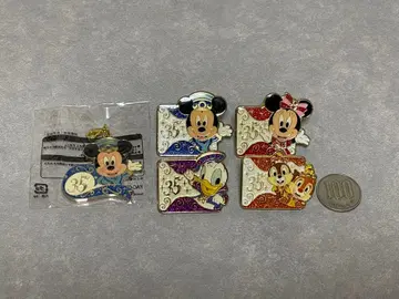[레어] 35주년 기념 미키 핀 배지 4개 세트 + 키링 1개