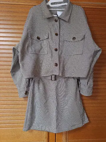 하운드투스 체크 패턴 셋업 자켓 미니 스커트