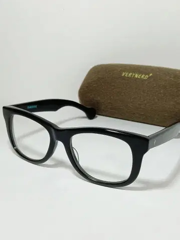 VERYNERD 베리나드 안경 HAMBURG 함부르크 VN-005