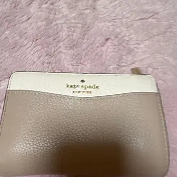 kate spade 이단 접이식 지갑 베이지/화이트