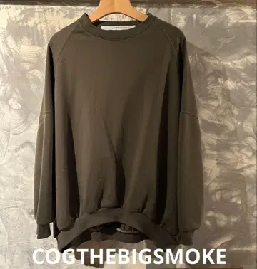 COGTHEBIGSMOKE 퍼프 슬리브 맨투맨 쉽스 별주