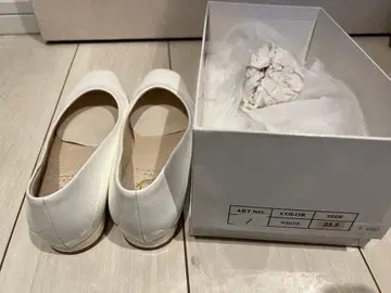 화이트 플레인 펌프스 23.5cm