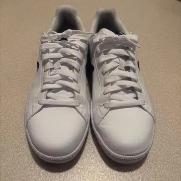 PUMA 화이트 스니커즈