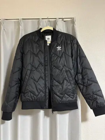 adidas 블랙 퀼팅 자켓 S