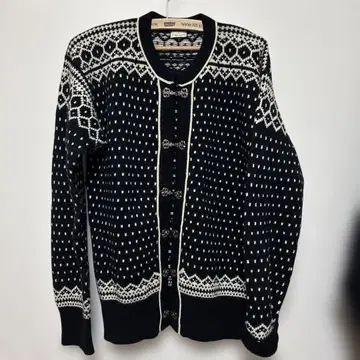 QL mansion maker 노르딕 니트 가디건