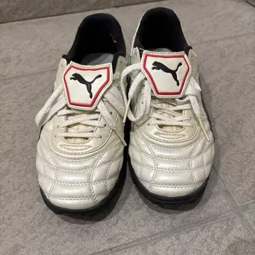 PUMA 축구화 화이트/블랙