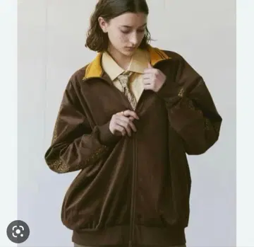 soerte 트랙 자켓 벨벳 브라운 노랑