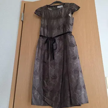 ADIEU TRISTESSE 다크 브라운 반팔 원피스