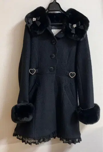 LIZLISA 사이드 하트 벨트 코트