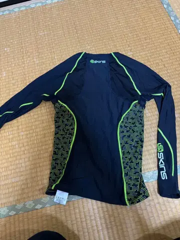 스킨스 A200 그린 중고 skins