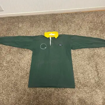 Umbro 그린 컬러 피케 셔츠 가격 인하 가능