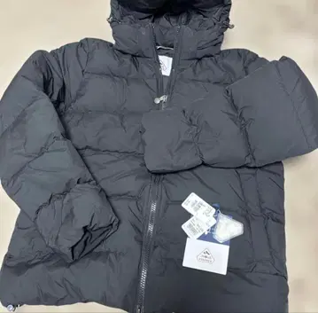 피레넥스 스푸트니크 미니 다운 자켓 블랙 L 사이즈