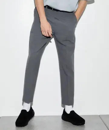 퍼블릭 도쿄 에버클린 테이퍼드 슬랙스 사이즈 1