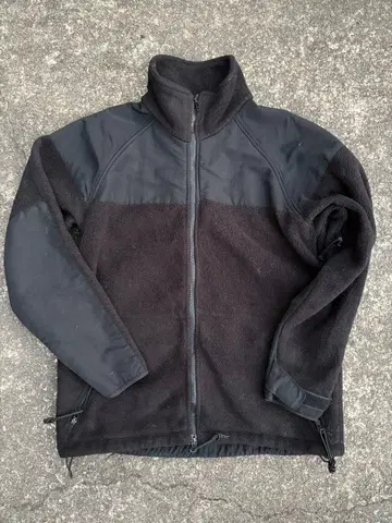 블랙 플리스 자켓