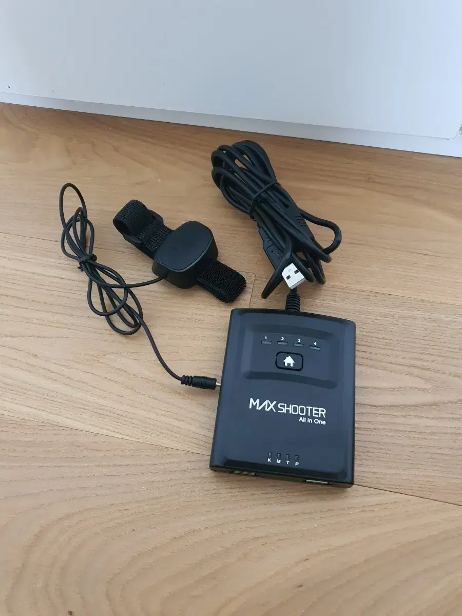 JOYTRON FHD 1080P Webcam + Tripod #조이트론,#삼각대,#웹캠 on Bunjang Global Site.